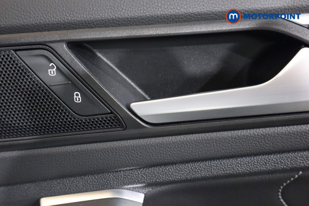 Volkswagen Tiguan R-Line Edition Automatic Petrol SUV - Stock Number (1547350) - 10th supplementary image