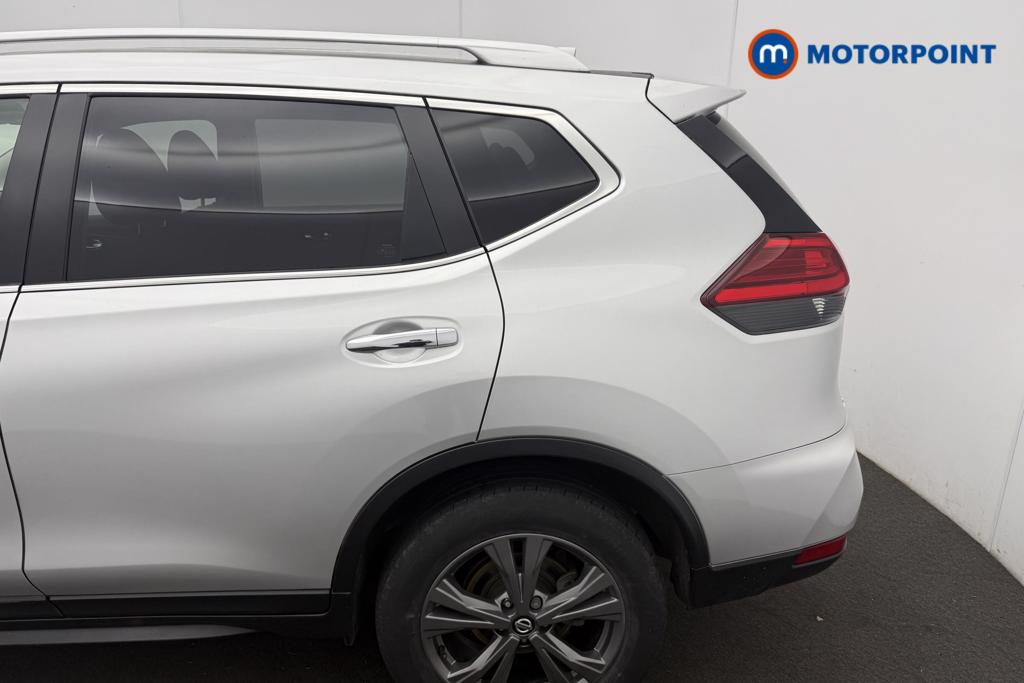 Nissan X-Trail N-Connecta Manual Diesel SUV - Stock Number (1551572) - 4th supplementary image