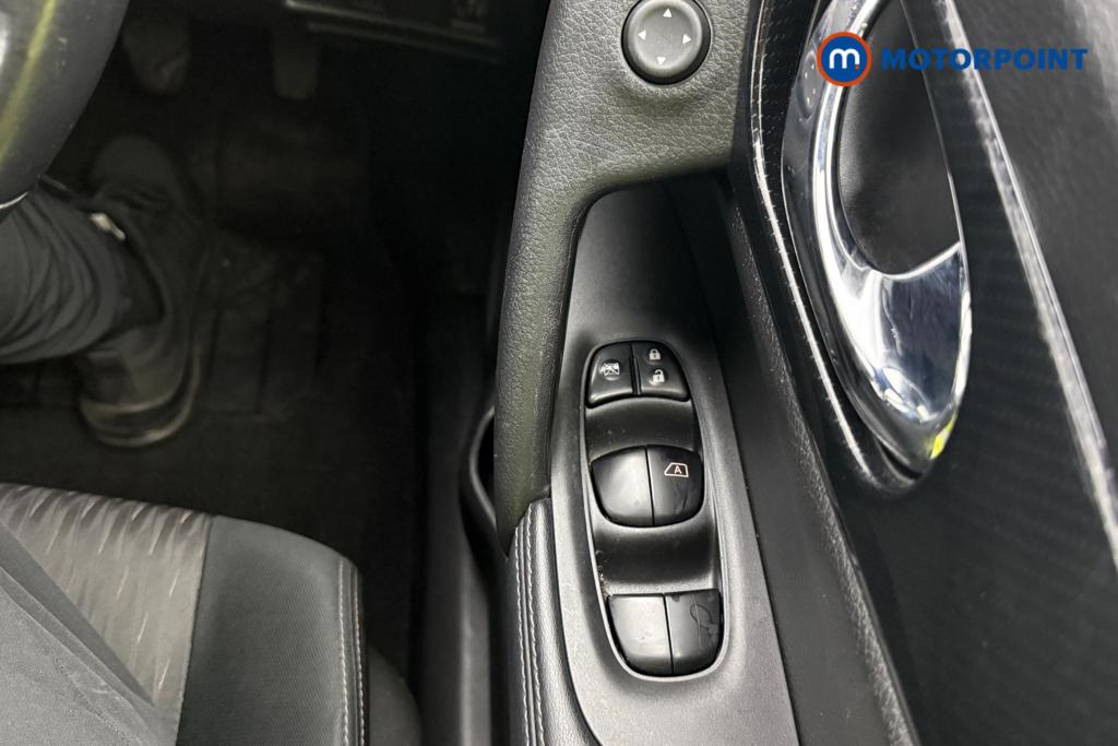 Nissan X-Trail N-Connecta Manual Diesel SUV - Stock Number (1551572) - 26th supplementary image