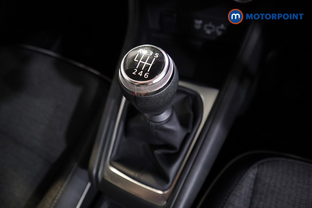 Renault Captur Techno Manual Petrol SUV - Stock Number (1554826) - 8th supplementary image