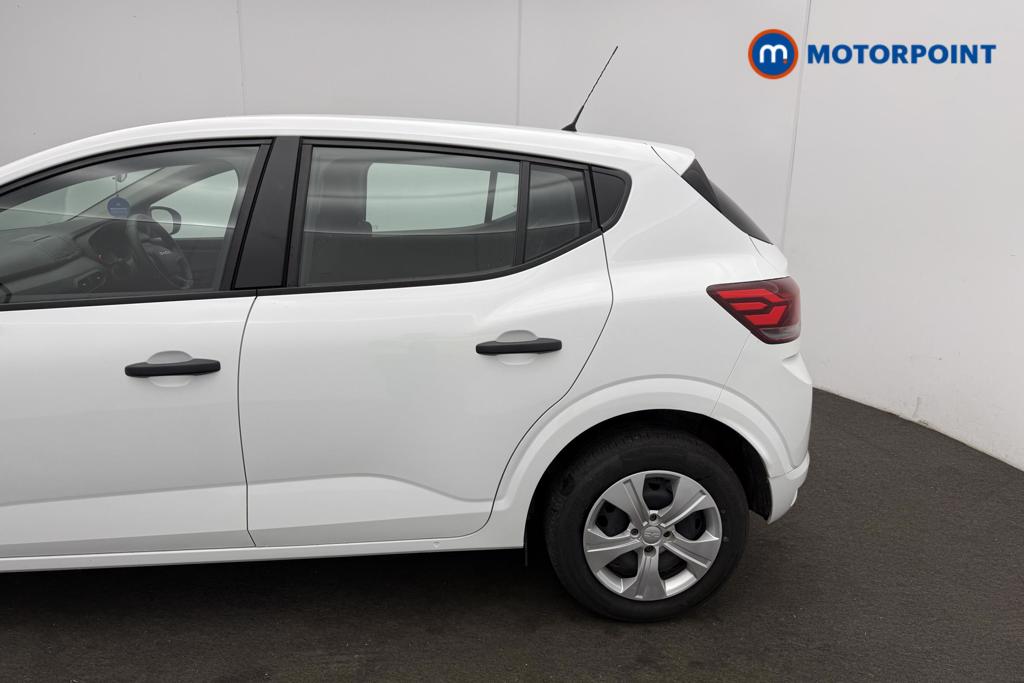 Dacia Sandero Essential Manual Petrol Hatchback - Stock Number (1554866) - 4th supplementary image