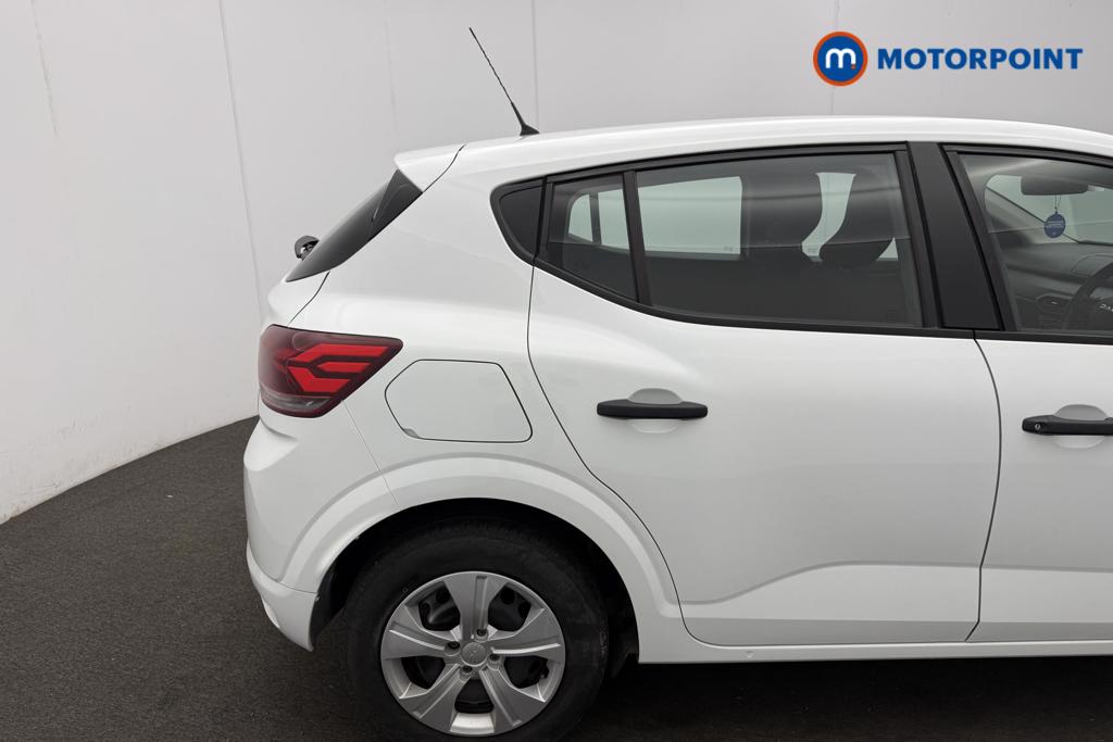 Dacia Sandero Essential Manual Petrol Hatchback - Stock Number (1554866) - 7th supplementary image