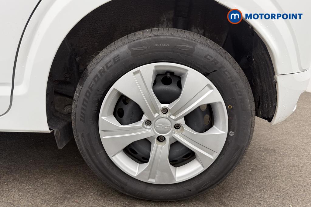 Dacia Sandero Essential Manual Petrol Hatchback - Stock Number (1554866) - 11th supplementary image