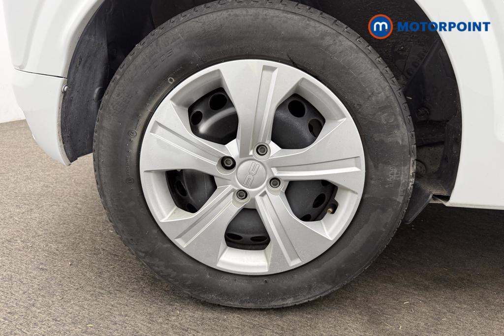 Dacia Sandero Essential Manual Petrol Hatchback - Stock Number (1554866) - 12th supplementary image