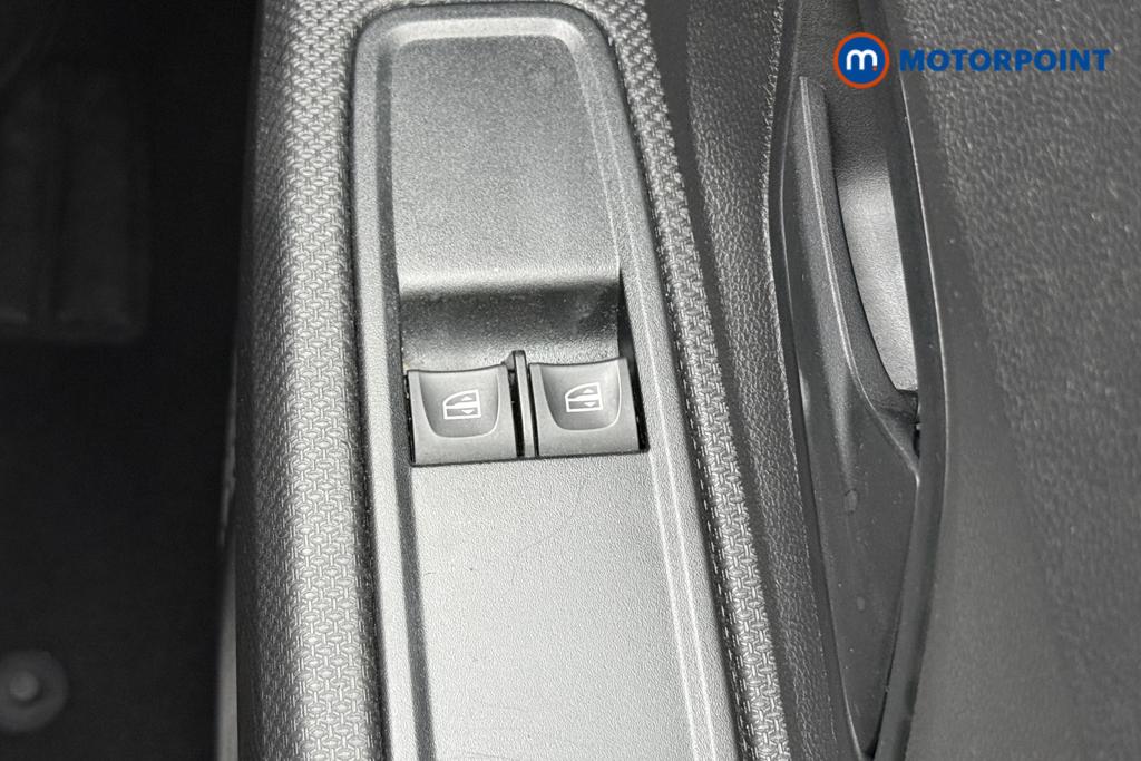 Dacia Sandero Essential Manual Petrol Hatchback - Stock Number (1554866) - 25th supplementary image