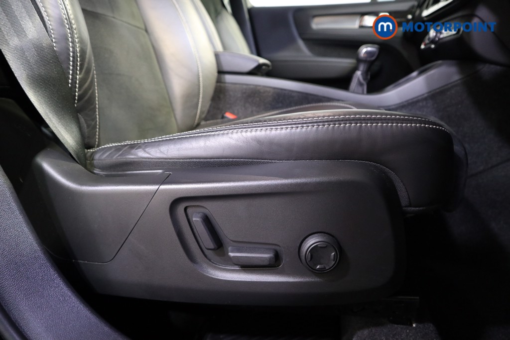 Volvo Xc40 R Design Manual Petrol SUV - Stock Number (1555042) - 12th supplementary image