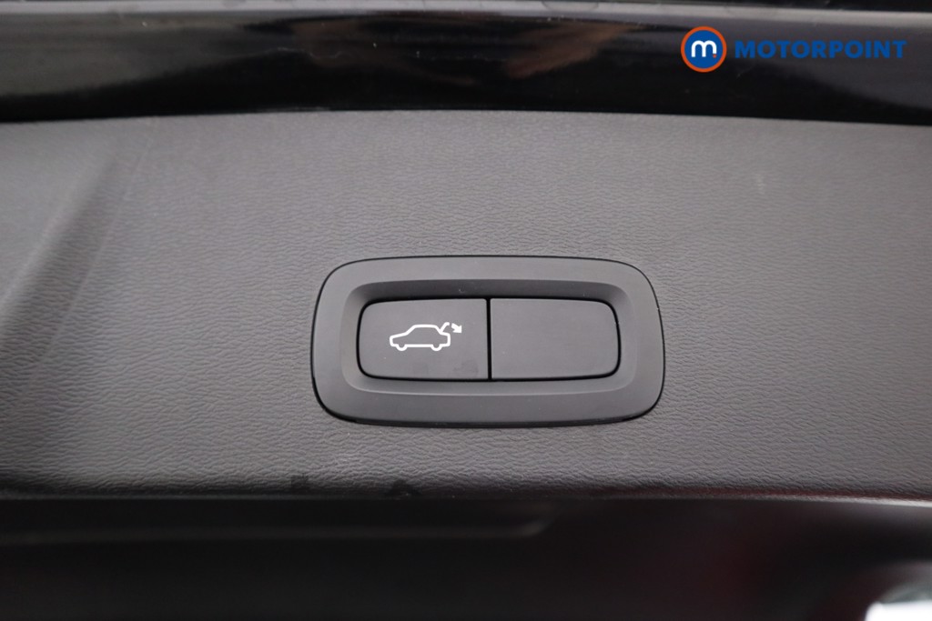 Volvo Xc40 R Design Manual Petrol SUV - Stock Number (1555042) - 16th supplementary image