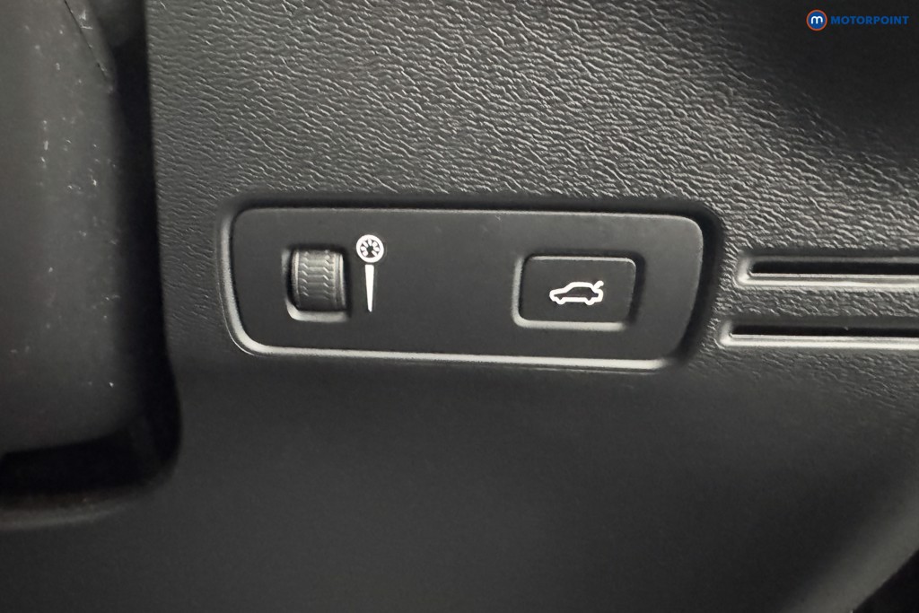 Volvo Xc40 Inscription Pro Manual Petrol SUV - Stock Number (1555066) - 17th supplementary image