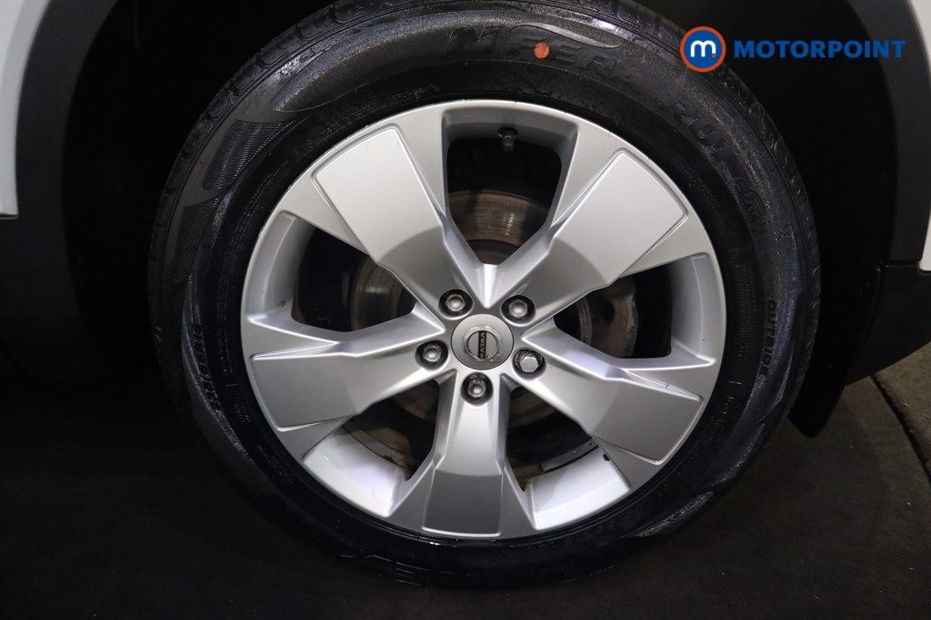 Volvo Xc40 Momentum Manual Petrol SUV - Stock Number (1555120) - 14th supplementary image