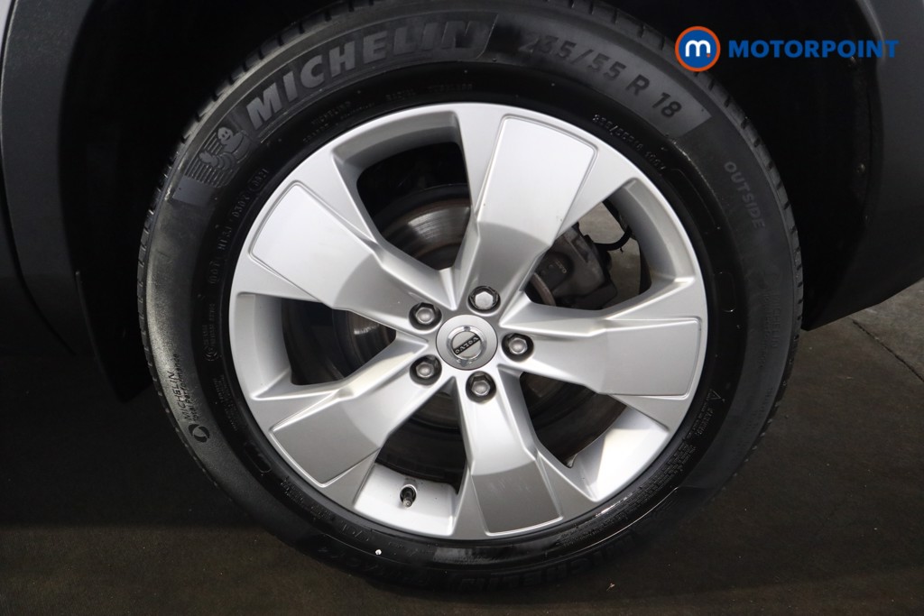 Volvo Xc40 Momentum Manual Petrol SUV - Stock Number (1555120) - 16th supplementary image