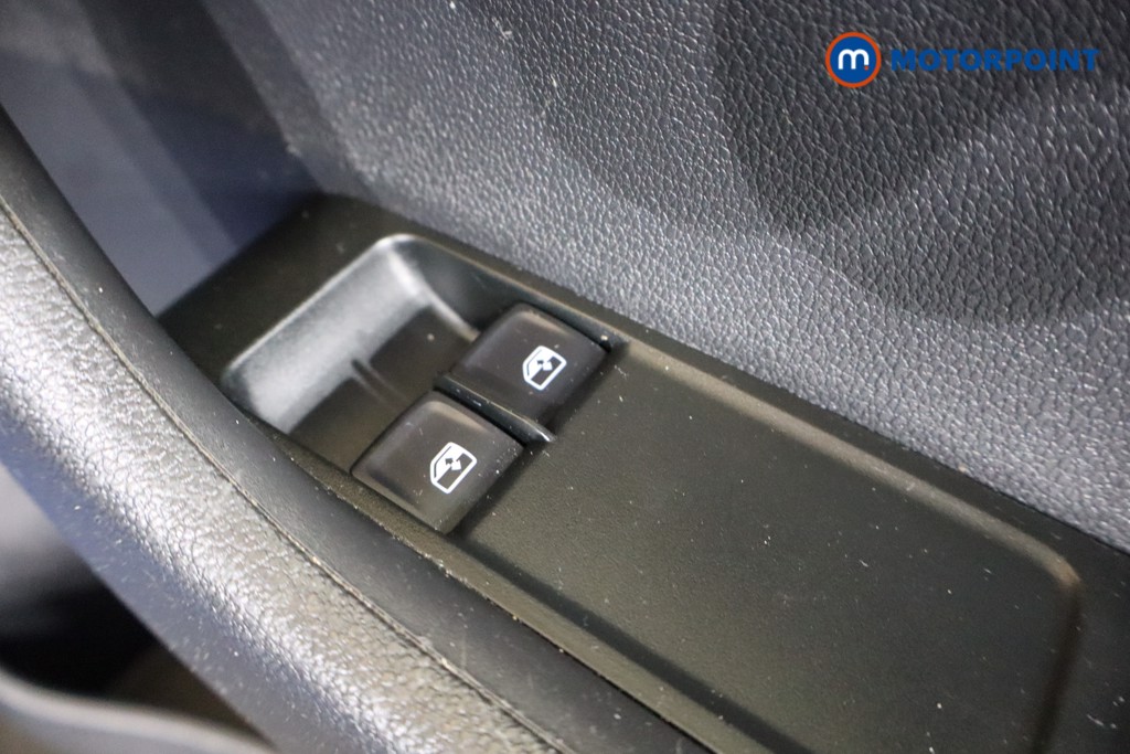 Skoda Fabia Colour Edition Manual Petrol Hatchback - Stock Number (1555571) - 9th supplementary image
