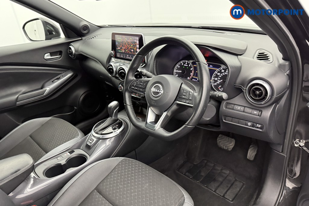 Nissan Juke N-Connecta Automatic Petrol SUV - Stock Number (1557359) - 4th supplementary image