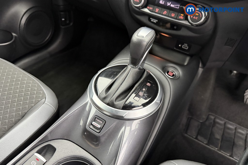 Nissan Juke N-Connecta Automatic Petrol SUV - Stock Number (1557359) - 12th supplementary image