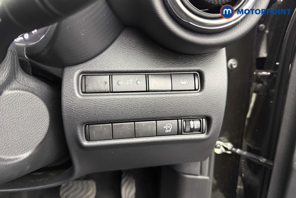 Nissan Juke N-Connecta Automatic Petrol SUV - Stock Number (1557359) - 15th supplementary image