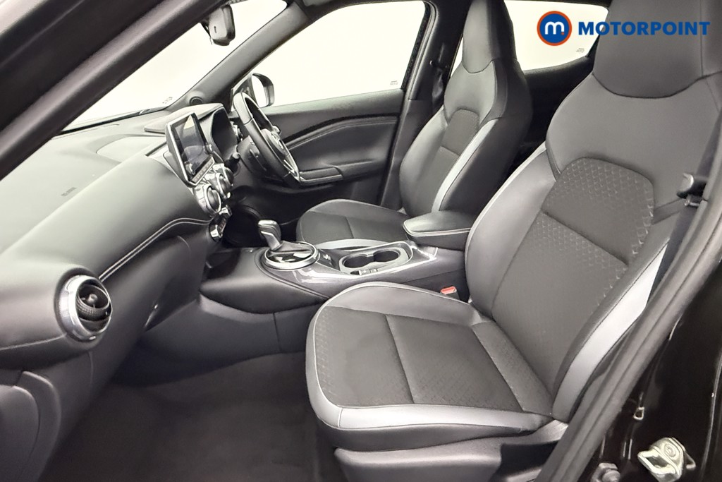 Nissan Juke N-Connecta Automatic Petrol SUV - Stock Number (1557359) - 22nd supplementary image