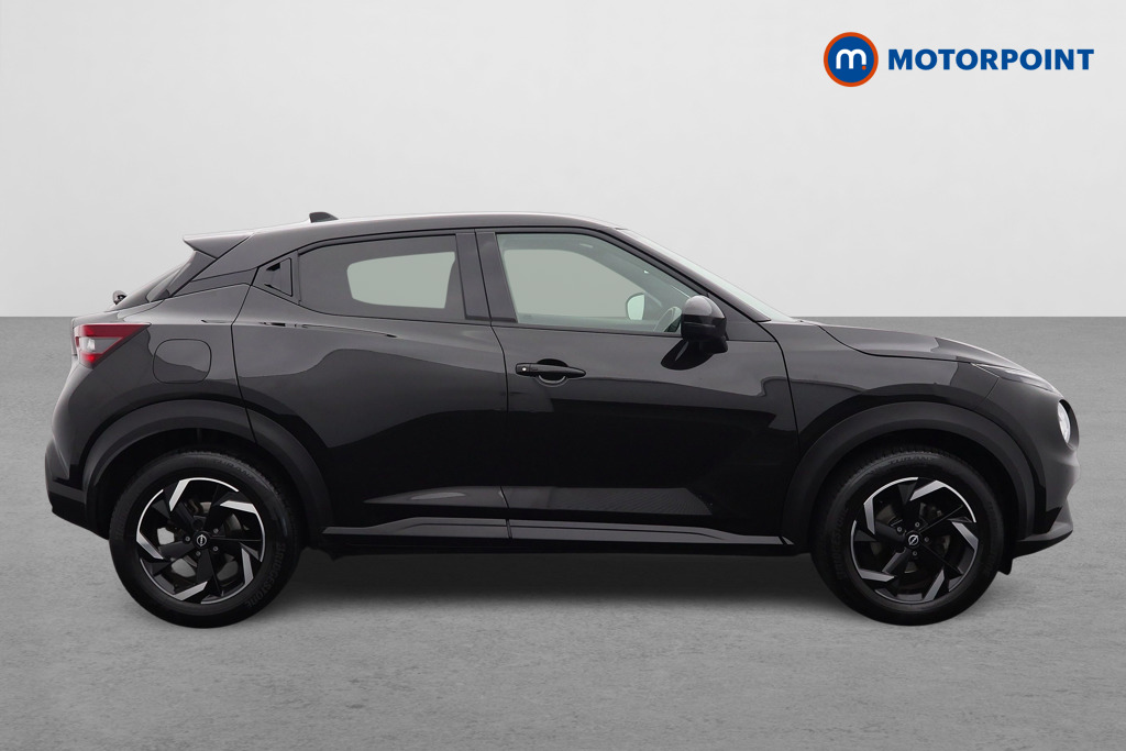 Nissan Juke N-Connecta Automatic Petrol SUV - Stock Number (1557359) - Drivers side