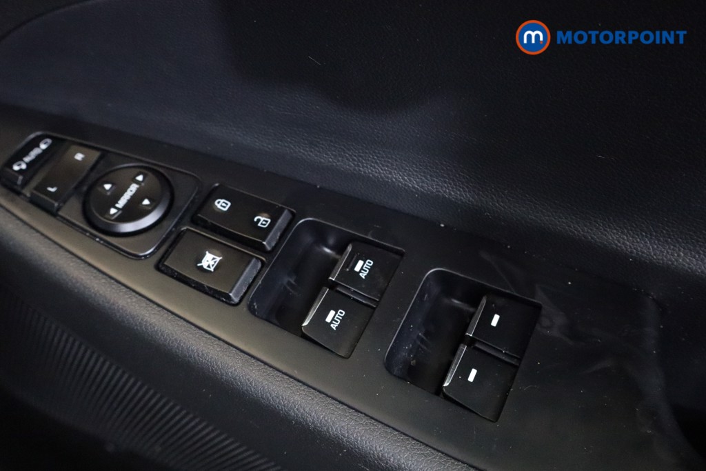 Hyundai Tucson Se Nav Manual Petrol SUV - Stock Number (1557490) - 9th supplementary image