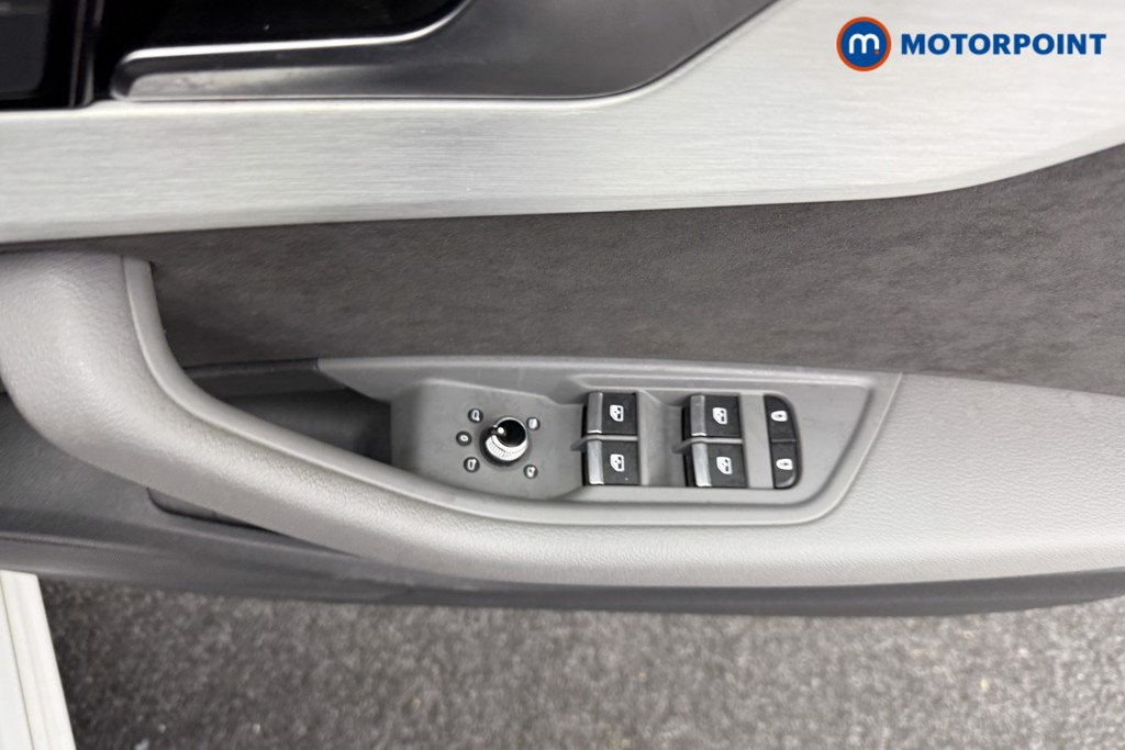 Audi A4 S Line Automatic Petrol Estate - Stock Number (1557635) - 16th supplementary image