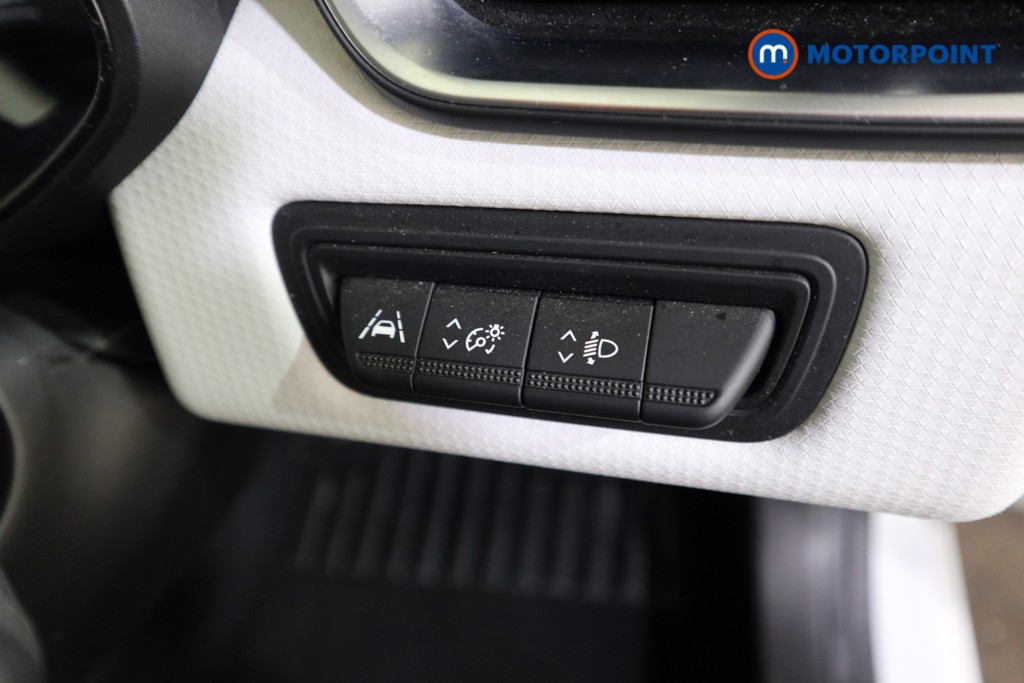 Renault Clio Techno Manual Petrol Hatchback - Stock Number (1558756) - 9th supplementary image