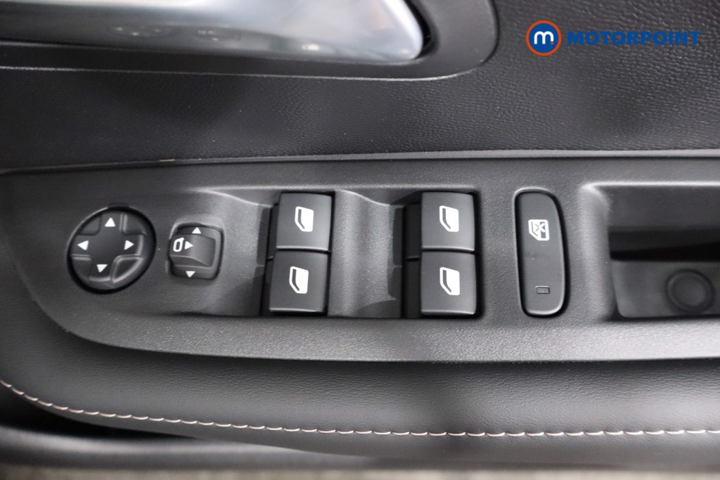 Peugeot 208 Allure Automatic Petrol-Electric Hybrid Hatchback - Stock Number (1559384) - 17th supplementary image