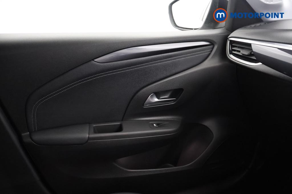 Vauxhall Corsa Elite Nav Premium Manual Petrol Hatchback - Stock Number (1559602) - 8th supplementary image