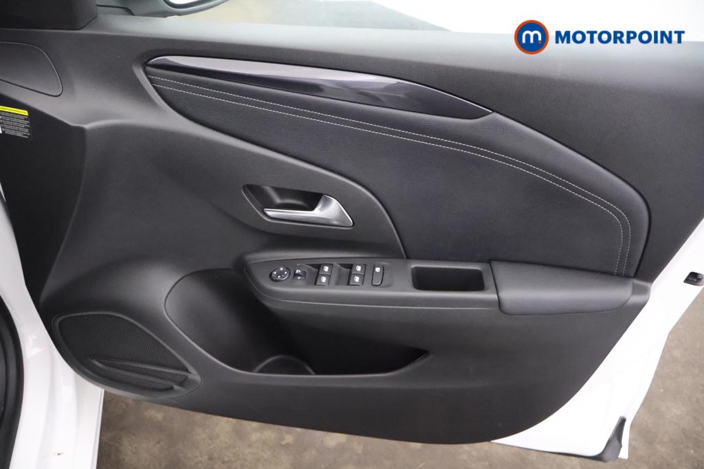 Vauxhall Corsa Elite Nav Premium Manual Petrol Hatchback - Stock Number (1559602) - 9th supplementary image