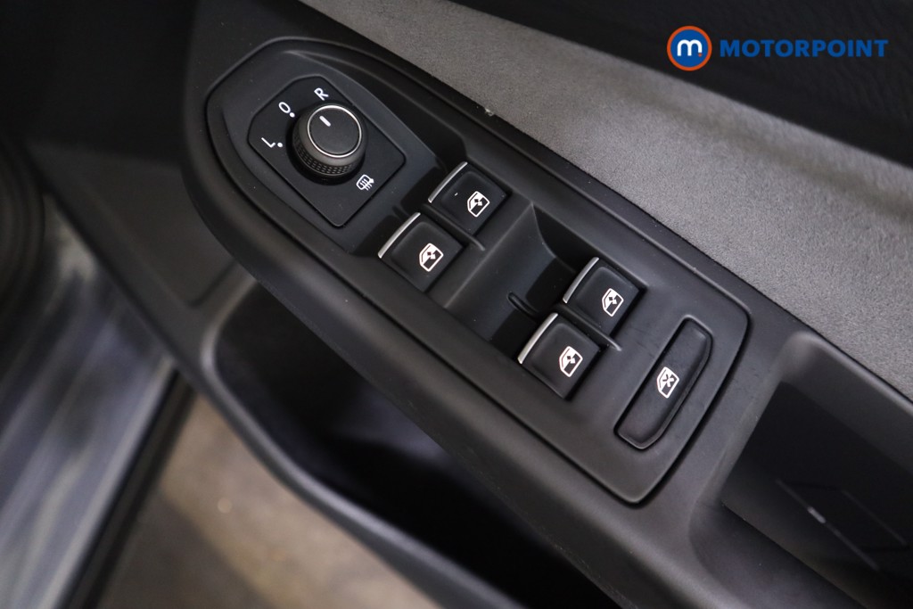 Volkswagen Golf R-Line Manual Petrol Hatchback - Stock Number (1559746) - 10th supplementary image