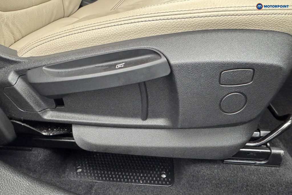 BMW 2 Series Luxury Automatic Petrol Estate - Stock Number (1560371) - 19th supplementary image