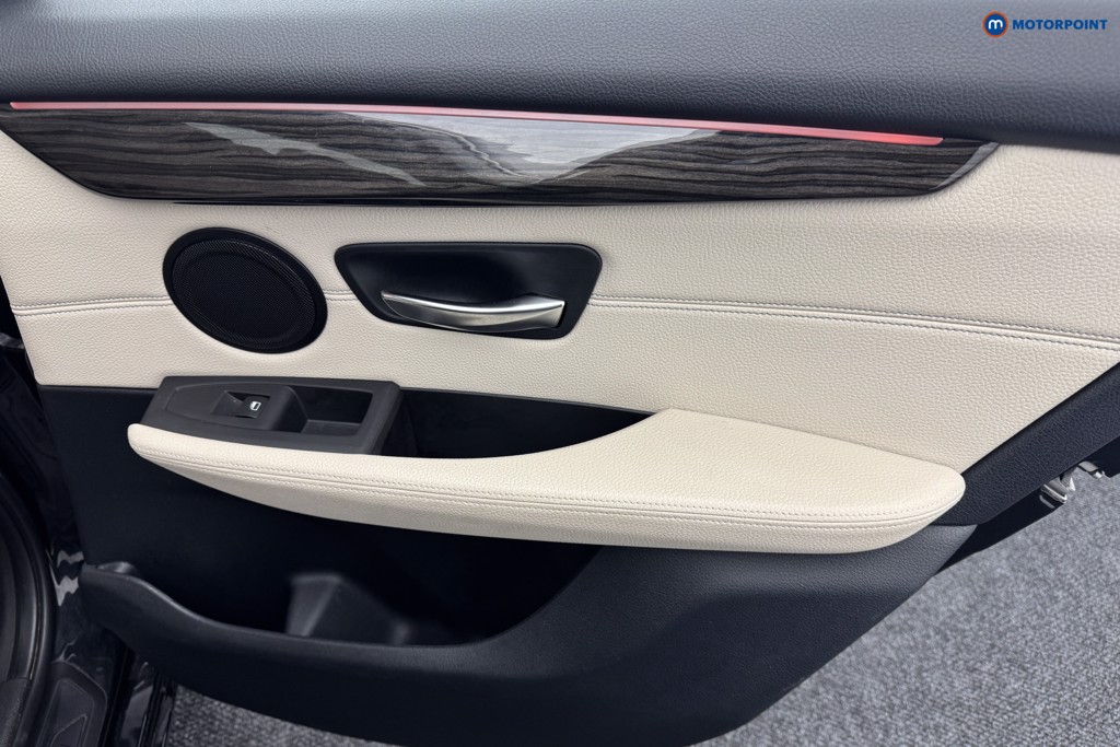 BMW 2 Series Luxury Automatic Petrol Estate - Stock Number (1560371) - 22nd supplementary image