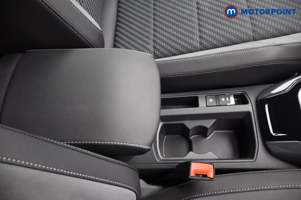 Volkswagen T-Roc R-Line Automatic Diesel SUV - Stock Number (1560515) - 7th supplementary image