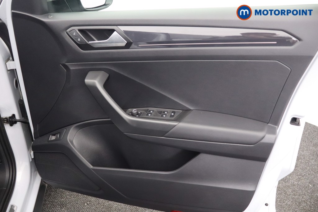 Volkswagen T-Roc R-Line Automatic Diesel SUV - Stock Number (1560515) - 21st supplementary image