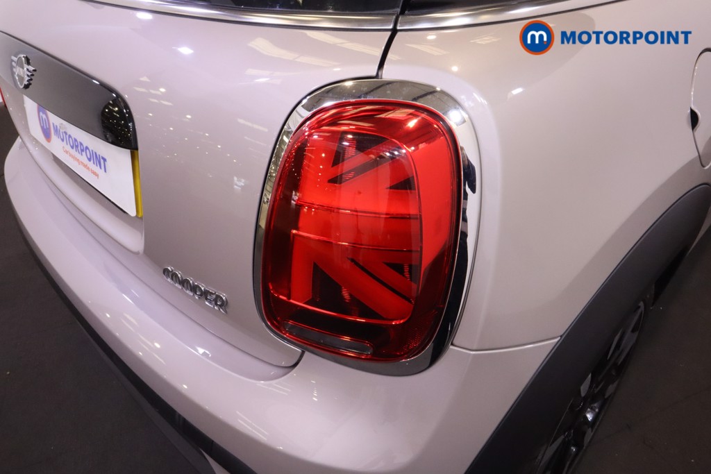 Mini Hatchback Cooper Exclusive Manual Petrol Hatchback - Stock Number (1560524) - 22nd supplementary image
