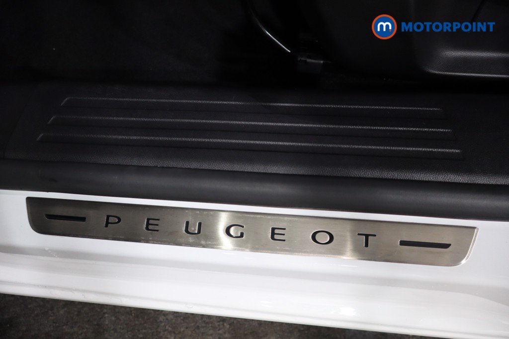 Peugeot 2008 GT Automatic Petrol SUV - Stock Number (1560666) - 22nd supplementary image