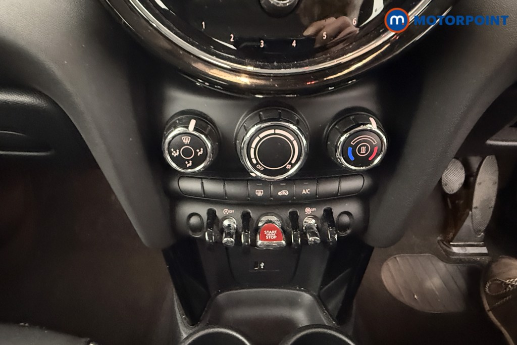Mini Hatchback Cooper Classic Manual Petrol Hatchback - Stock Number (1560743) - 8th supplementary image
