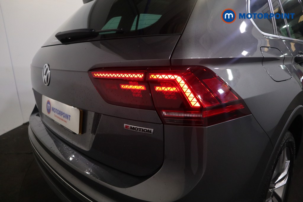 Volkswagen Tiguan SEL Automatic Diesel SUV - Stock Number (1561069) - 21st supplementary image
