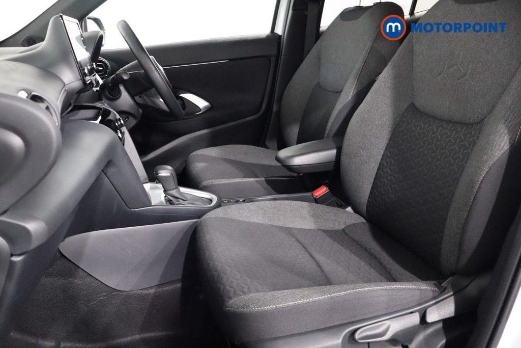 Toyota Yaris Cross Design Automatic Petrol-Electric Hybrid Estate - Stock Number (1562044) - 4th supplementary image