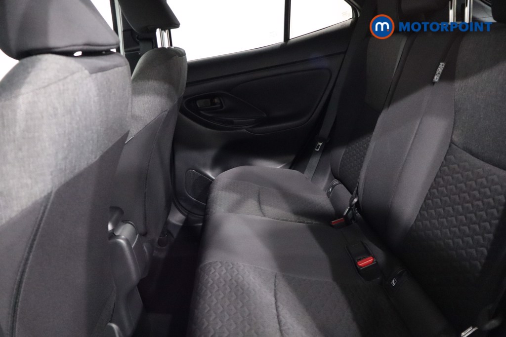 Toyota Yaris Cross Design Automatic Petrol-Electric Hybrid Estate - Stock Number (1562044) - 5th supplementary image