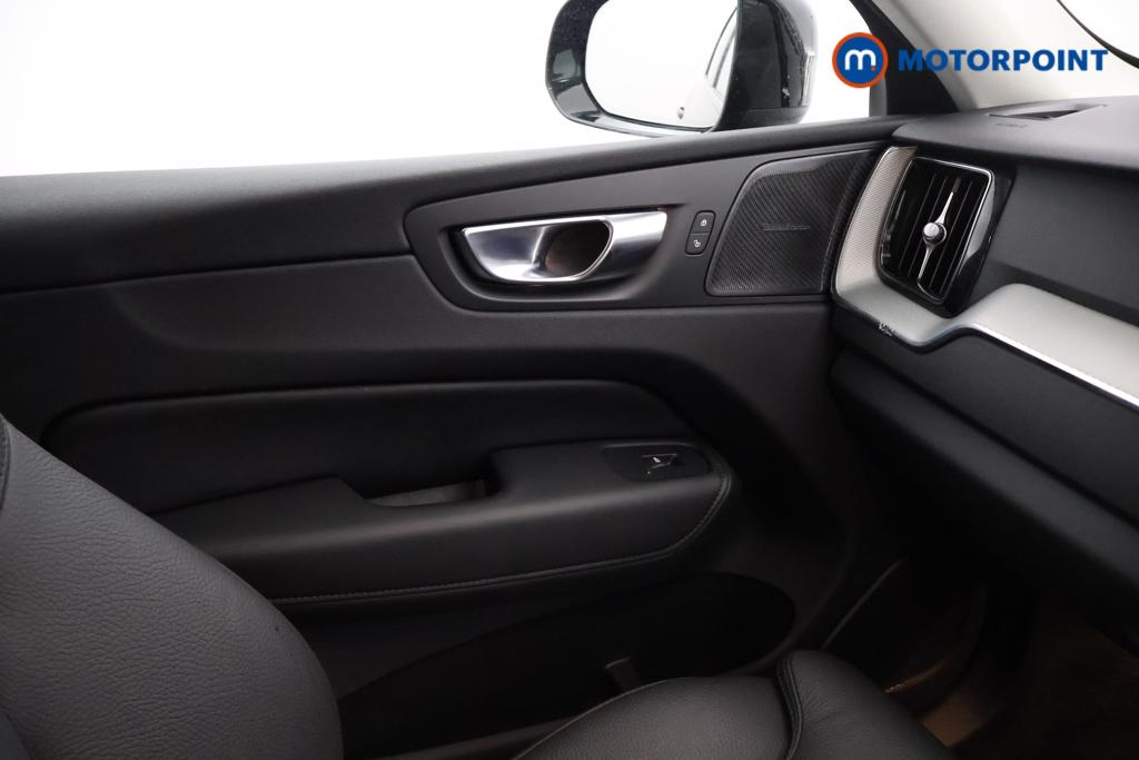 Volvo Xc60 Plus Automatic Diesel SUV - Stock Number (1562457) - 8th supplementary image