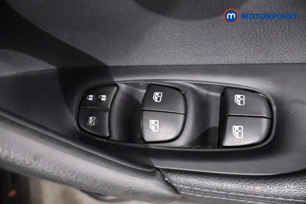 Nissan Qashqai Acenta Premium Automatic Petrol SUV - Stock Number (1538930) - 18th supplementary image