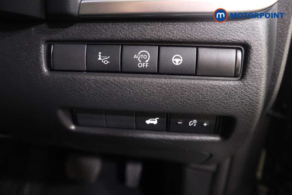 Nissan Qashqai Tekna Automatic Petrol SUV - Stock Number (1550953) - 9th supplementary image