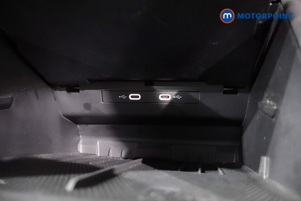 Volkswagen Tiguan R-Line Automatic Diesel SUV - Stock Number (1550991) - 17th supplementary image