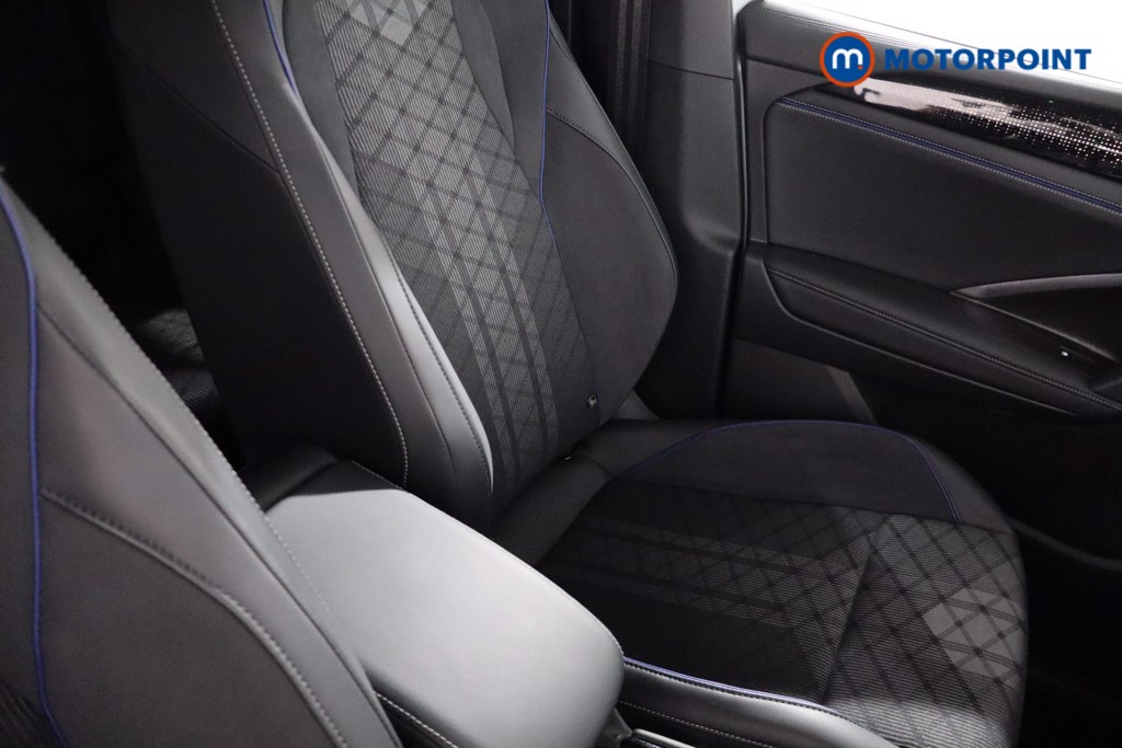 Volkswagen Tiguan R-Line Automatic Diesel SUV - Stock Number (1550991) - 24th supplementary image