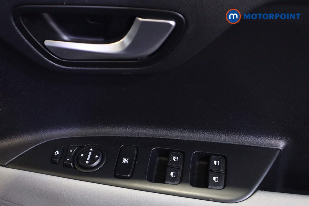 KIA Stonic First Edition Manual Petrol SUV - Stock Number (1553268) - 8th supplementary image