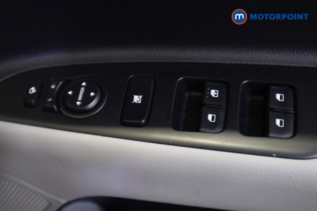 KIA Stonic First Edition Manual Petrol SUV - Stock Number (1553268) - 9th supplementary image