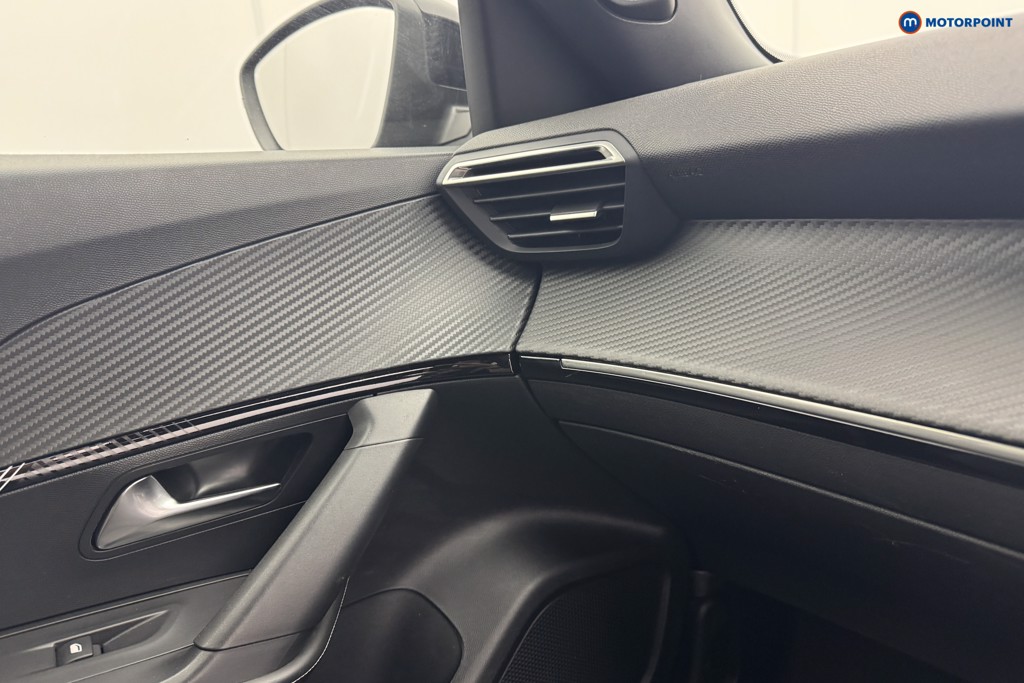 Peugeot 2008 Allure Manual Petrol SUV - Stock Number (1554636) - 15th supplementary image