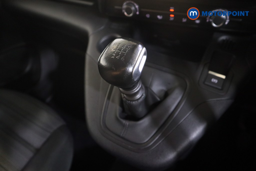 Vauxhall Combo Life SE Manual Diesel People Carrier - Stock Number (1554825) - 8th supplementary image