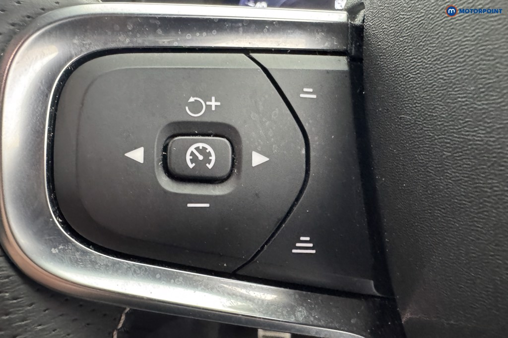 Volvo Xc40 R Design Manual Petrol SUV - Stock Number (1555126) - 17th supplementary image