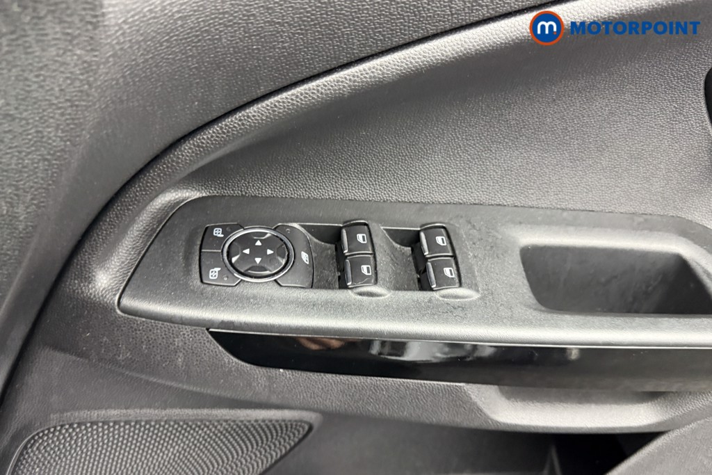 Ford Ecosport Titanium Manual Petrol SUV - Stock Number (1557404) - 16th supplementary image