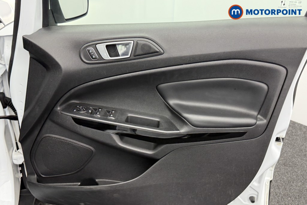 Ford Ecosport Titanium Manual Petrol SUV - Stock Number (1557404) - 17th supplementary image