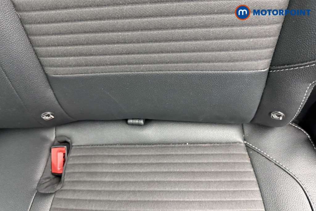 Ford Ecosport Titanium Manual Petrol SUV - Stock Number (1557404) - 23rd supplementary image